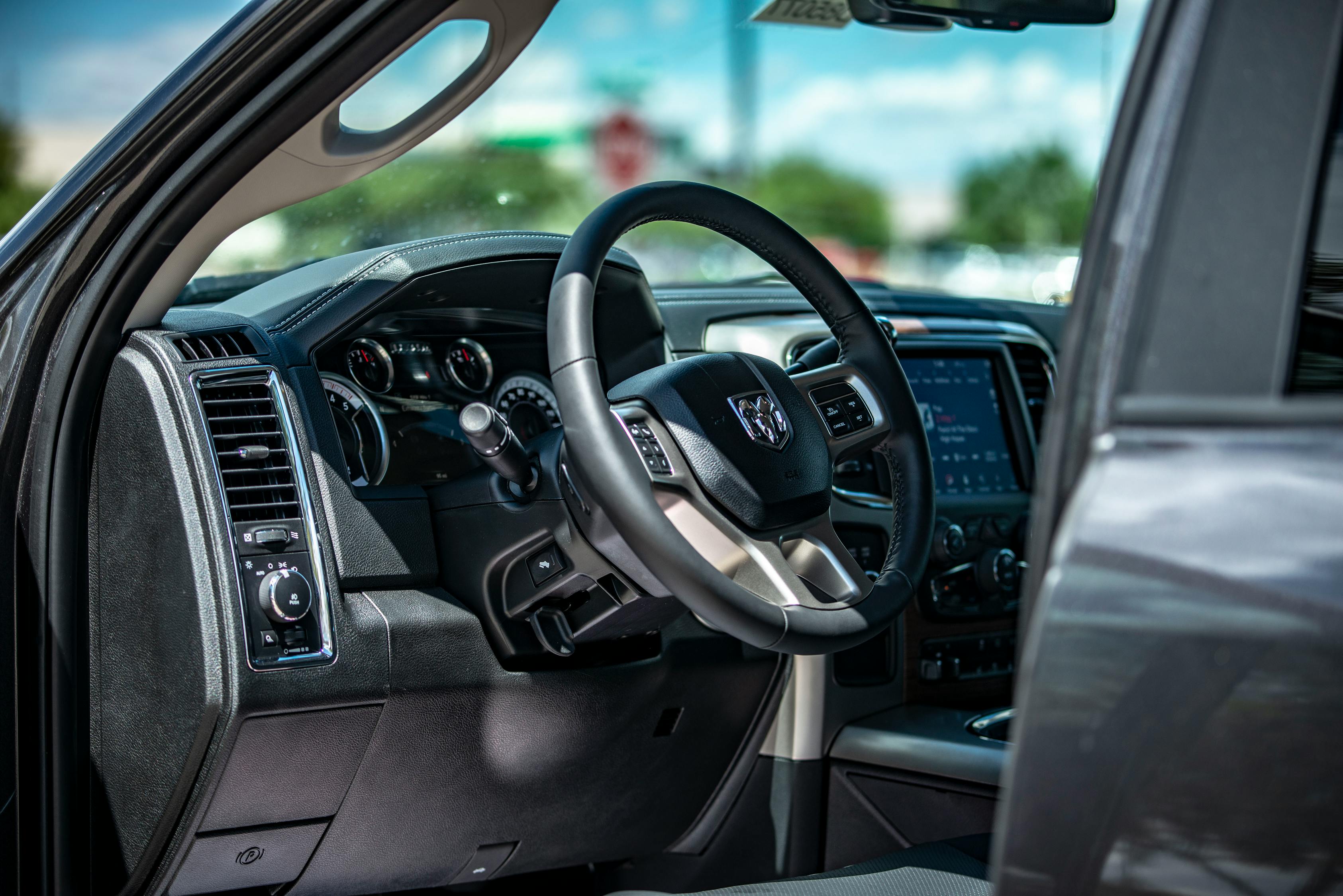 mpv车型排行榜前十名:mpv车型销量排行榜前十名