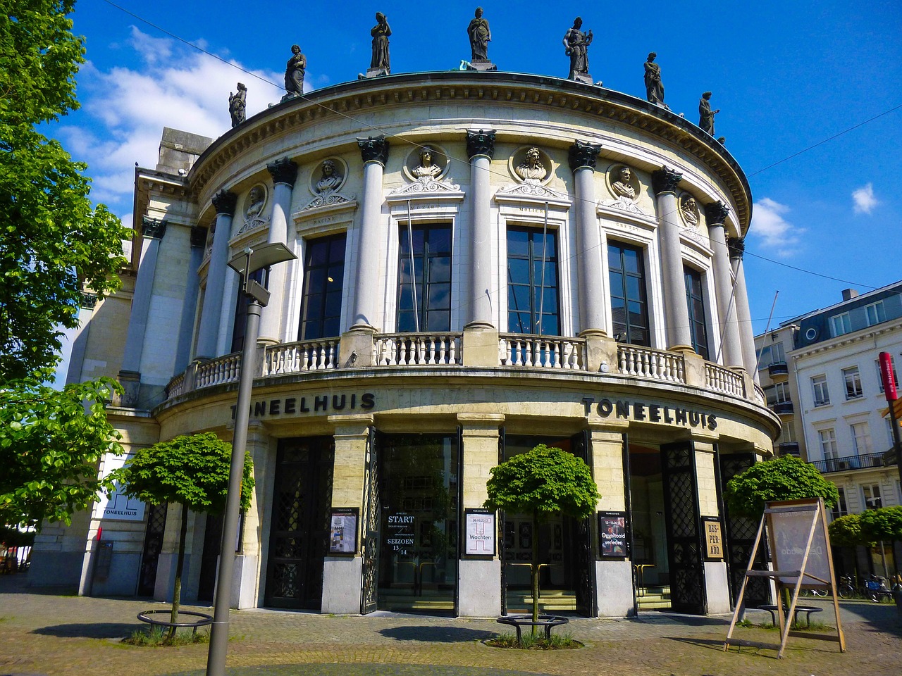 新冠肺炎实时动态全国数据（新冠肺炎实时最新数据）