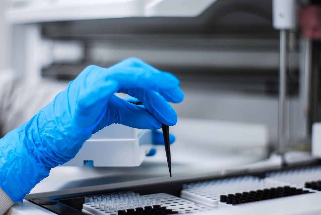 全球日增确诊超63万/全球日增确诊超39万