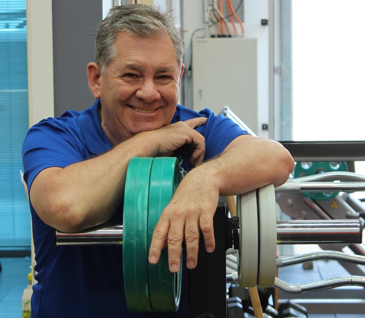 一人确诊全家隔离（一家人被隔离）